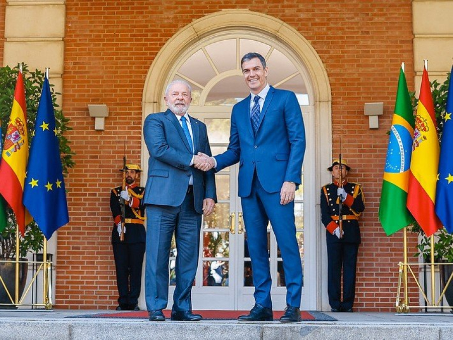 Lula conversa com Pedro Sánchez e confirma viagem à Espanha