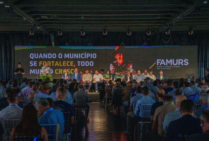 Lideranças políticas destacam unidade e resiliência na abertura da Assembleia de Verão 2026