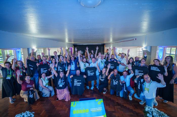 Encontro Estadual reúne gestores municipais de turismo durante a Assembleia de Verão da Famurs