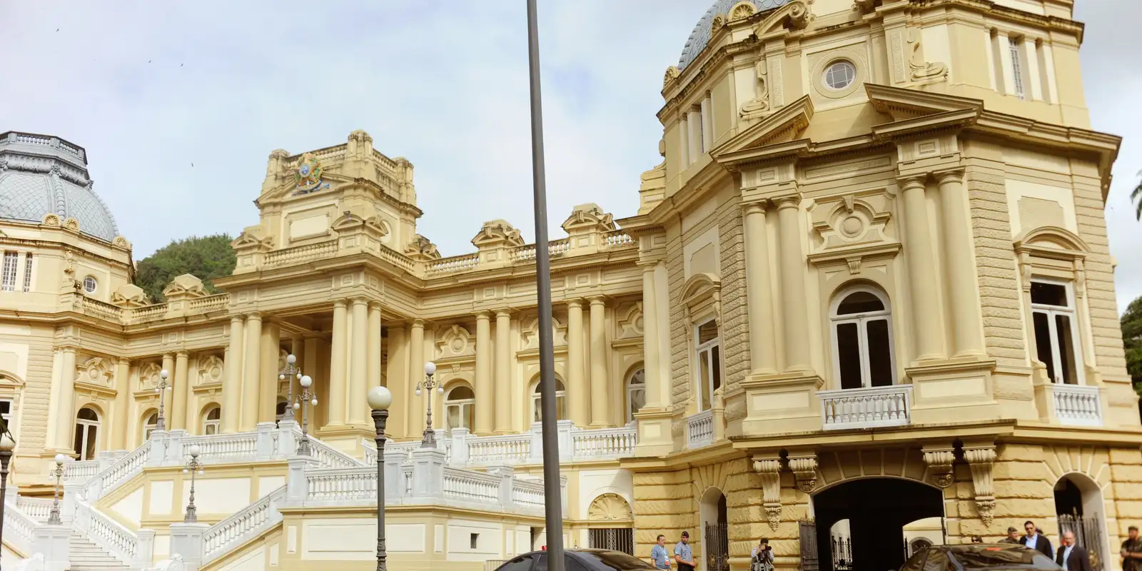 RJ sanciona regras para eleição indireta em dupla vacância no governo