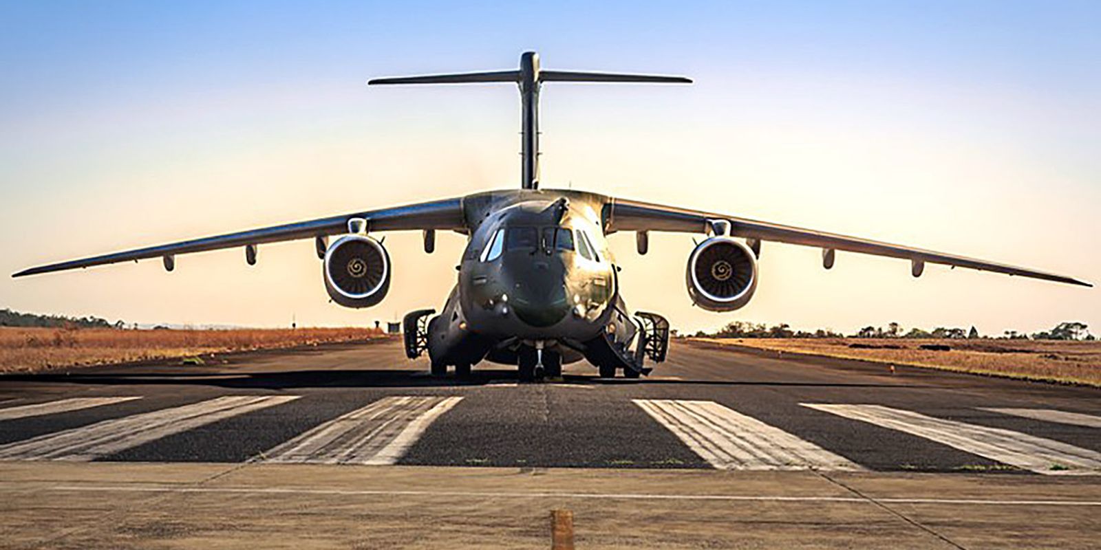 Israel reduz voos em Tel Aviv e limita operações aéreas