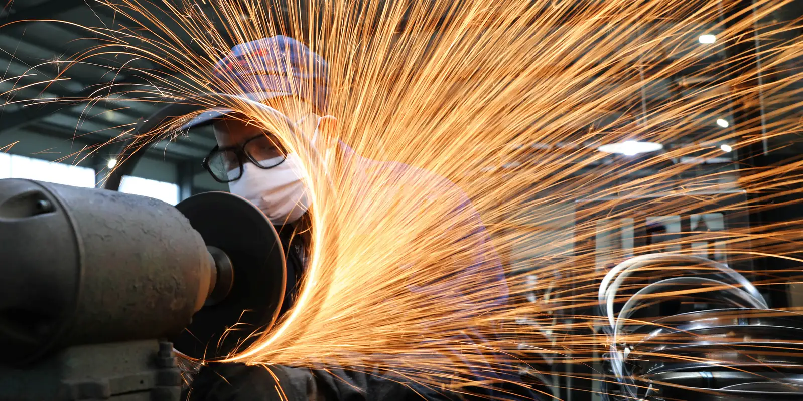 Governo destina R$ 15 bi a setores afetados por crises internacionais