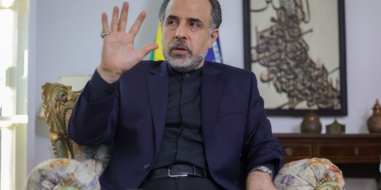 Embaixador do Irã diz que EUA usa diálogo político como "enganação"