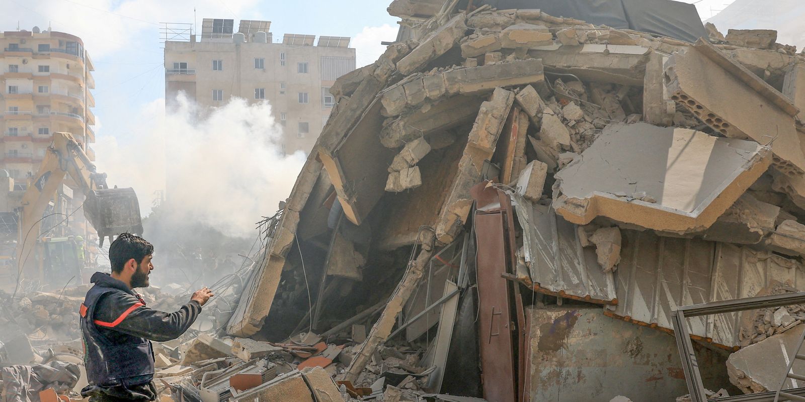 “Guerra da insensatez”, diz Lula sobre conflito no Oriente Médio