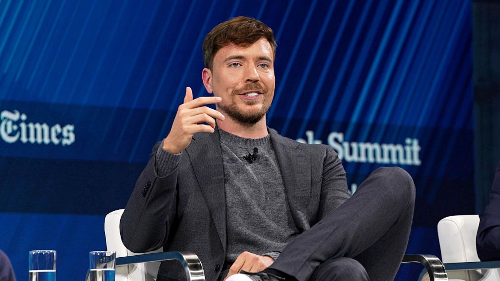 Influenciadora brasileira processa empresa de MrBeast por assédio