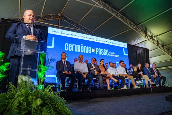 Ato solene em Imbé marca a posse de Ique Vedovato e da nova diretoria da Famurs para a Gestão 2026/2027