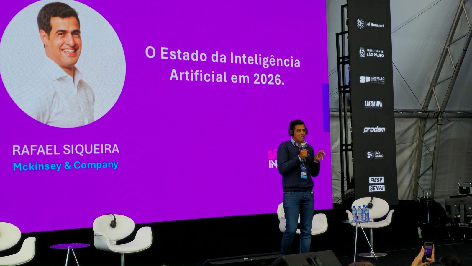 “IA exige novo modelo operacional e pode elevar salários”, afirma especialista em IA