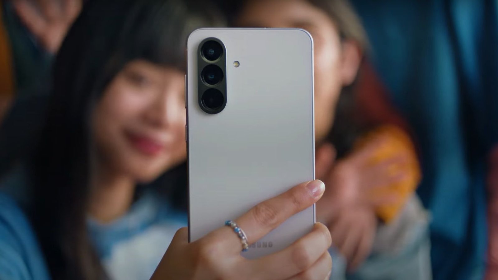 One UI 8.5 chega aos Galaxy S23, A56 e A36 no Brasil; confira lista completa de celulares