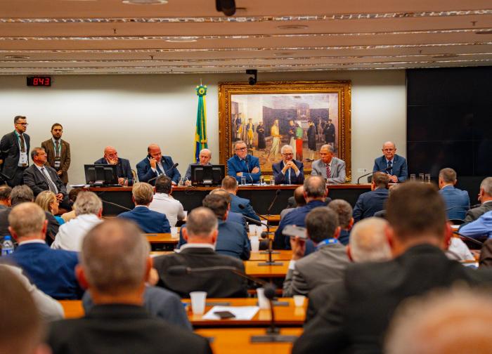 Famurs e CNM reúnem prefeitos e bancada gaúcha em Brasília para articular pautas urgentes dos municípios