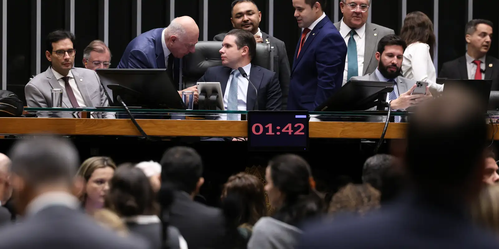 Escala 6x1: relatório deve ser apresentado na próxima segunda-feira