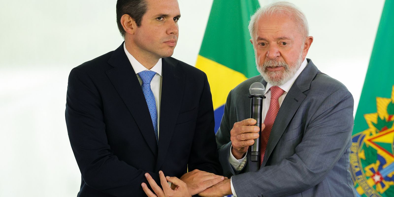 Lula e Hugo Motta se reúnem para discutir sobre fim da escala 6x1