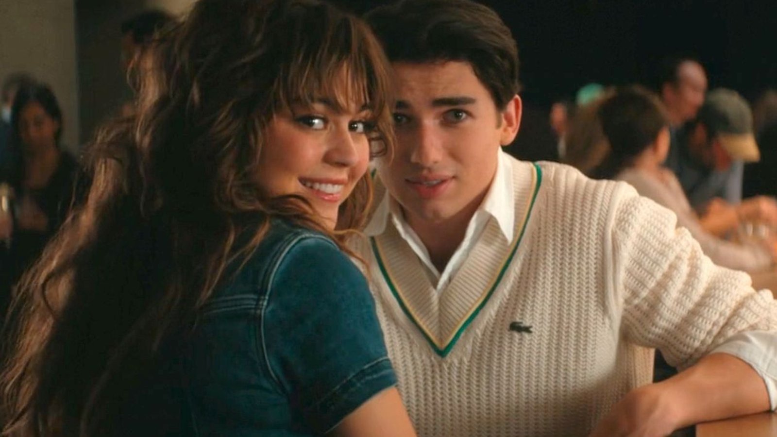 Casal da 2ª temporada de Off Campus é oficialmente confirmado