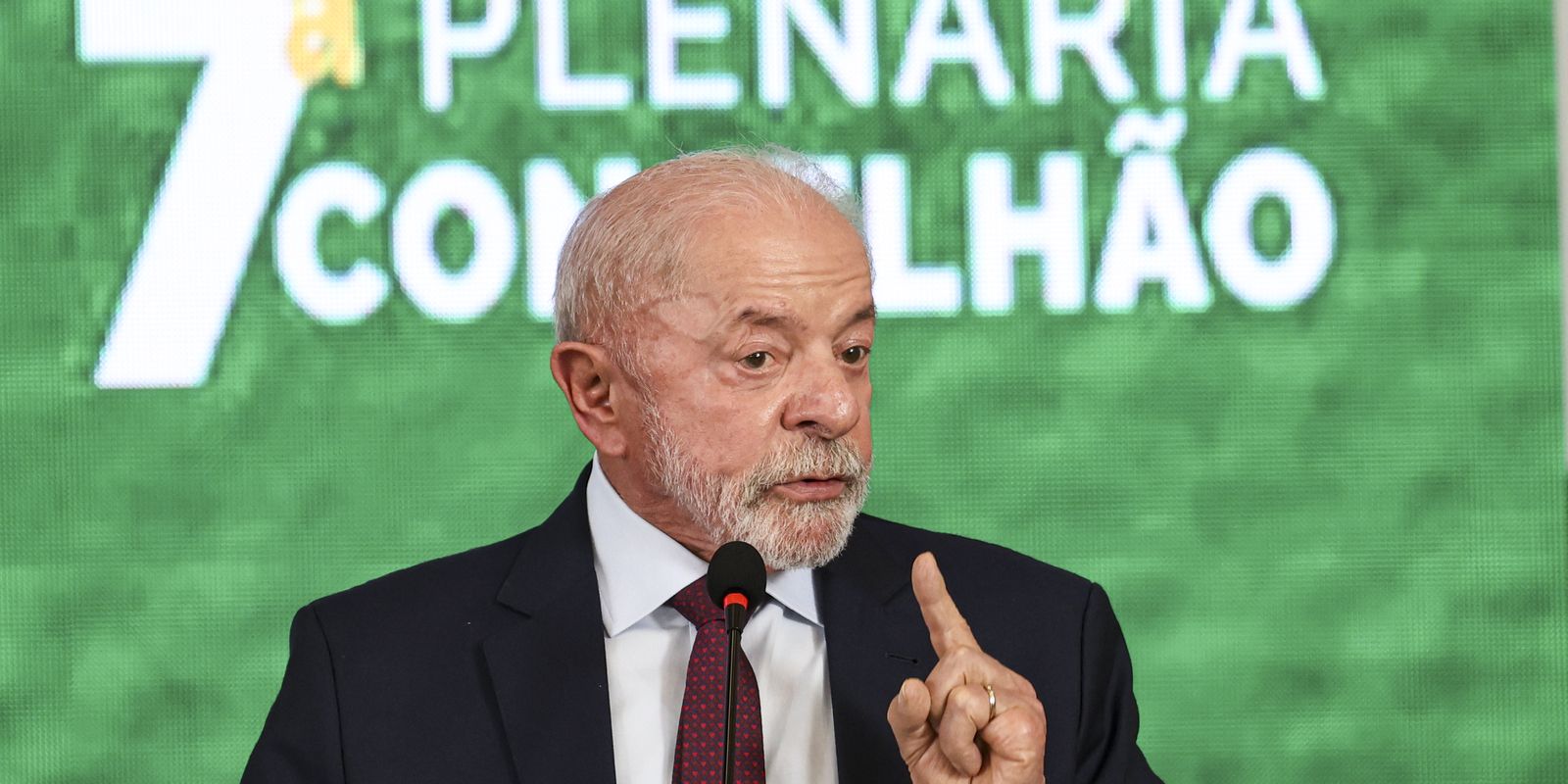Lula quer conversar com Claudia Sheinbaum sobre protestos no México
