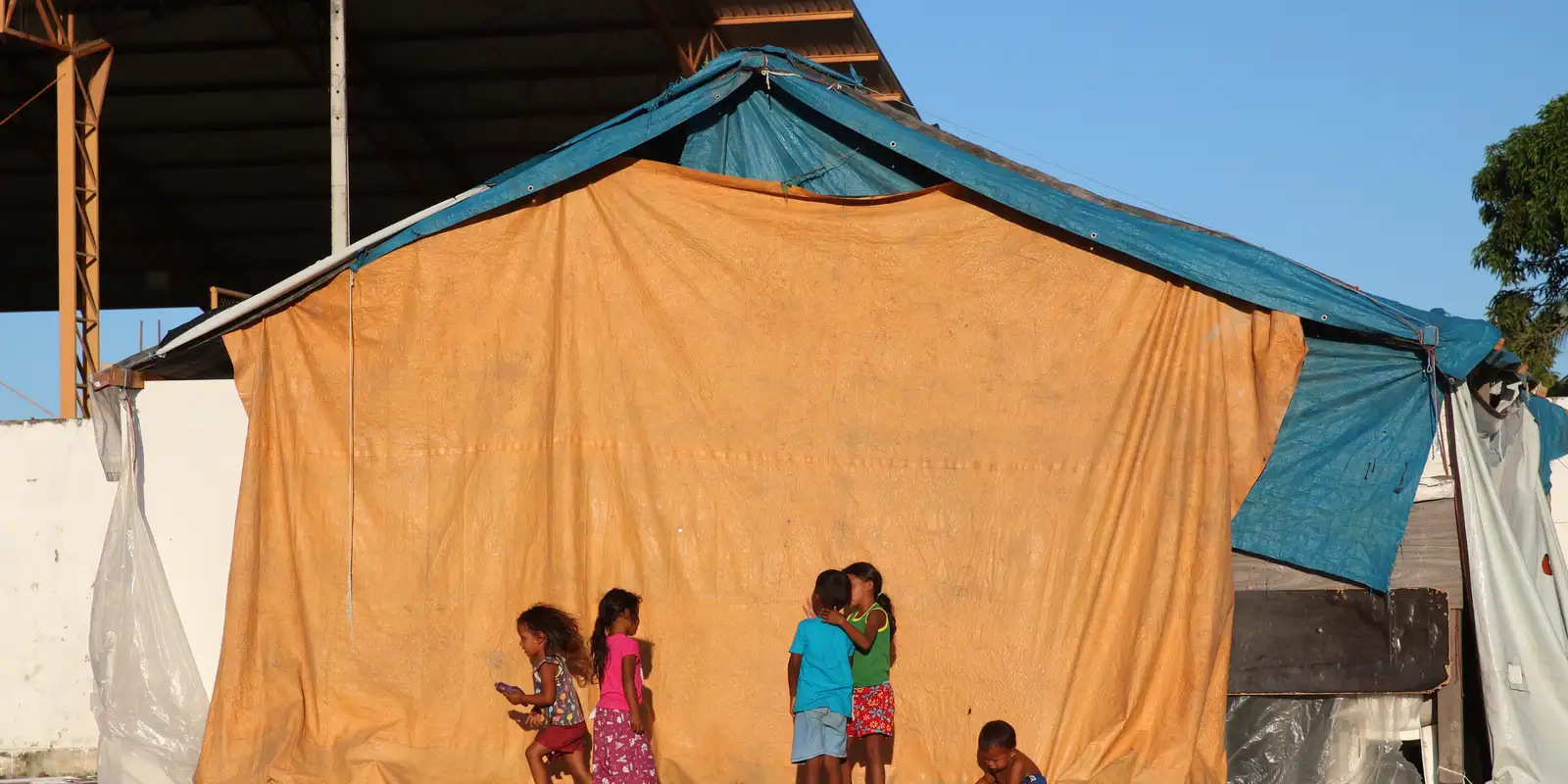 Justiça obriga Amazonas e Manaus a socorrerem indígenas Warao