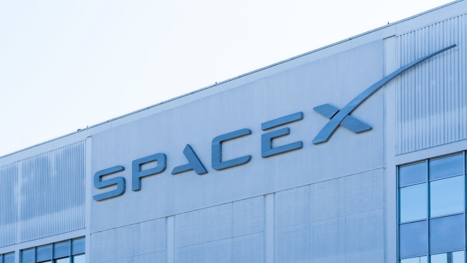 SpaceX estreia balanço após IPO sob pressão com ações em queda de 50%