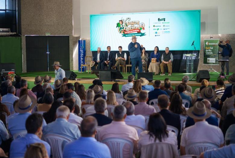 Assembleia de Prefeitos na Expointer debate o futuro do agronegócio e fortalece a união dos municípios gaúchos