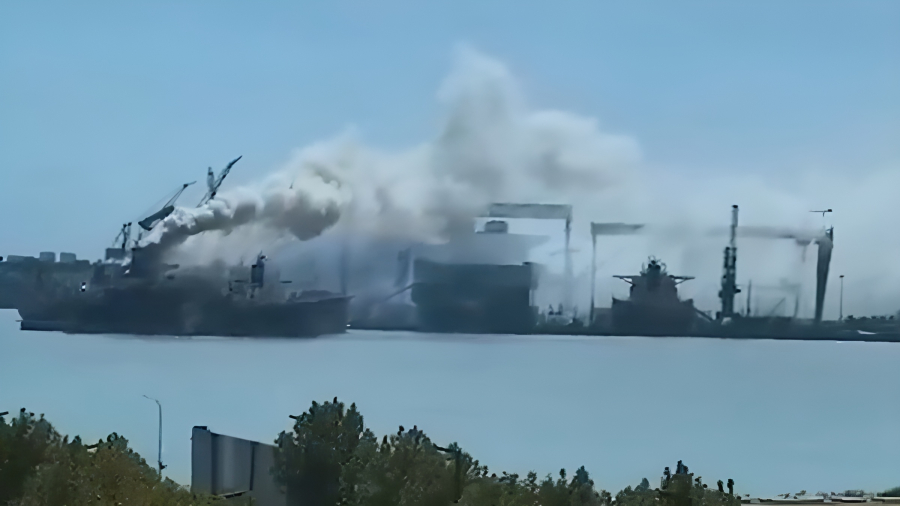 Incêndio em navio deixa 25 mortos no China