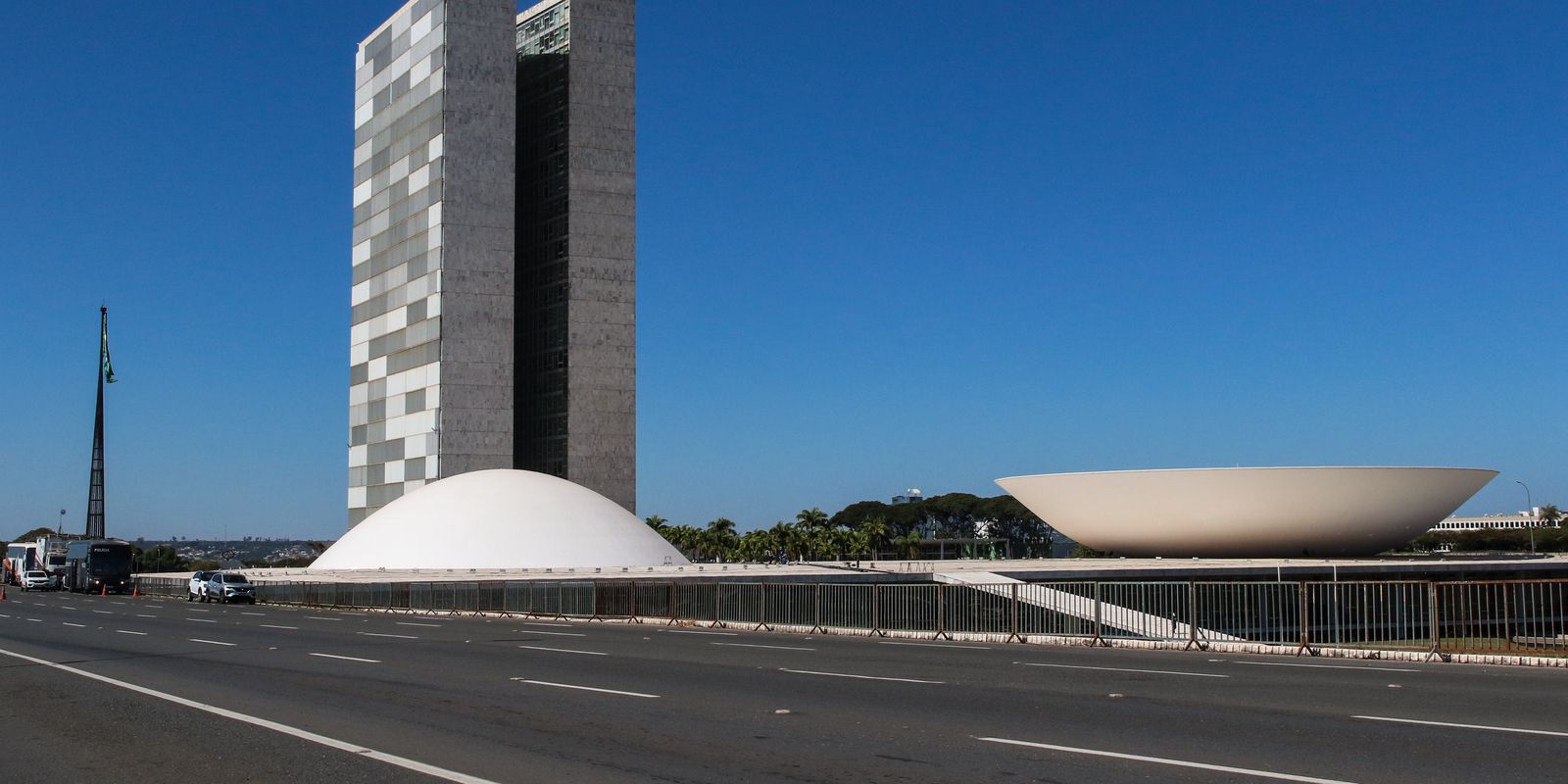 PL foi o partido que mais elegeu deputados e senadores