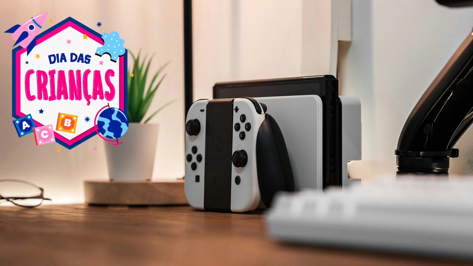 Presente para crianças: Nintendo Switch OLED alcança o menor preço de 2026