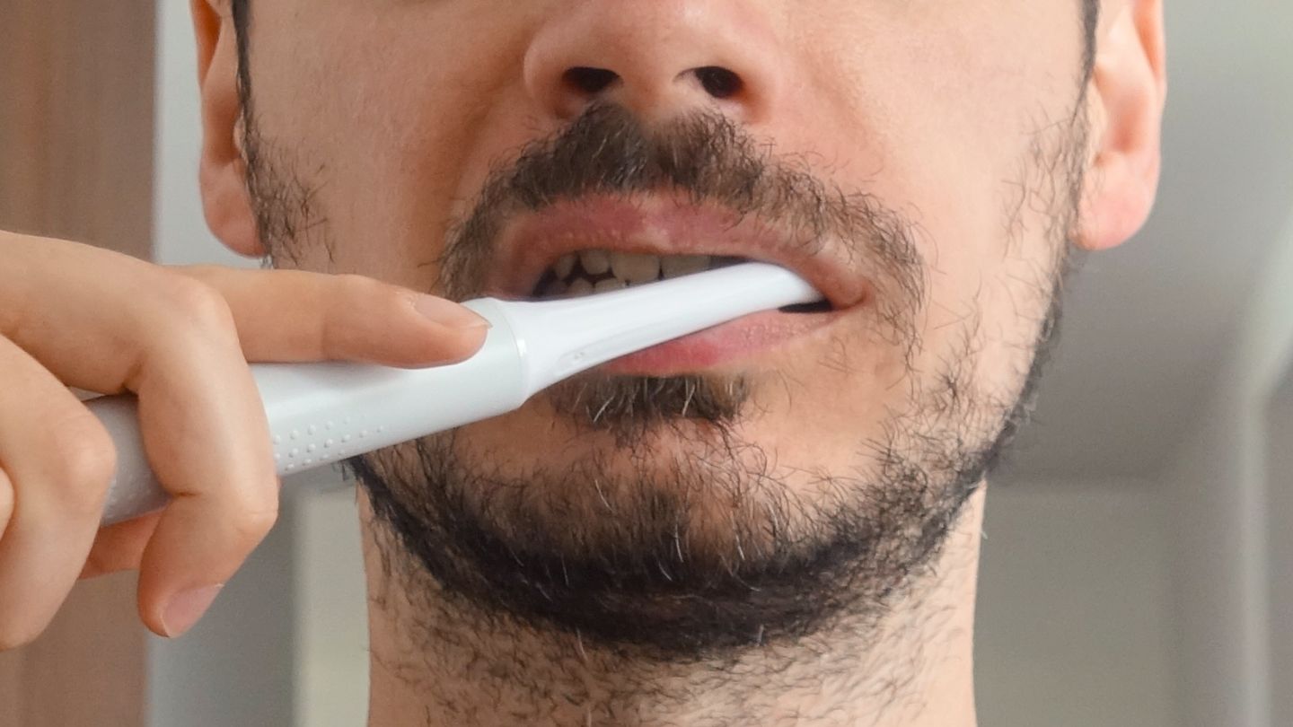 A escova de dentes elétrica, um ano depois